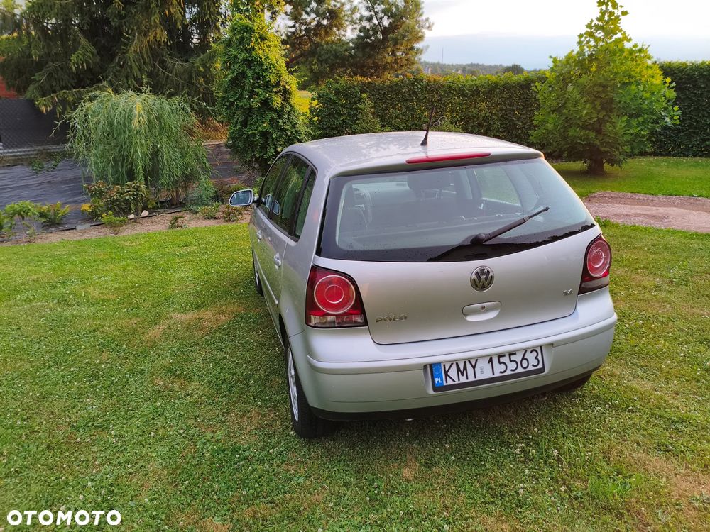 Volkswagen Polo 1.4 16V Trendline - 4