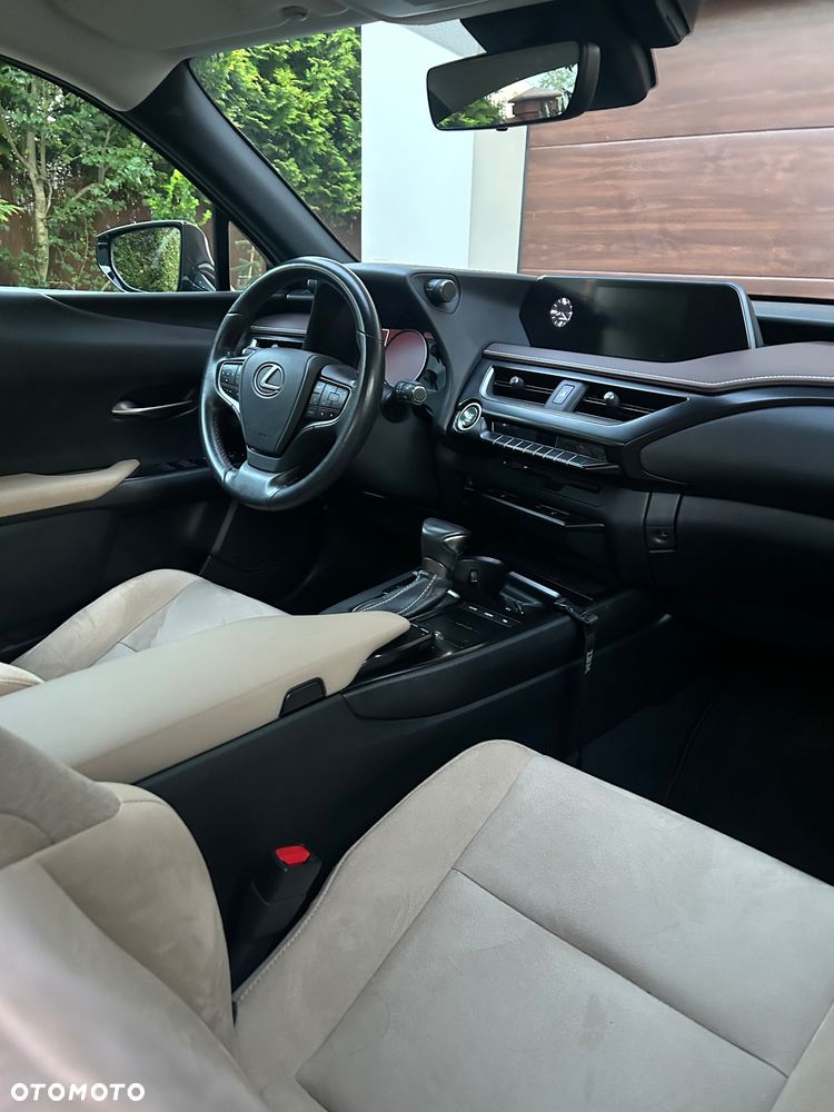 Lexus UX 200 GPF Business 2WD - 22