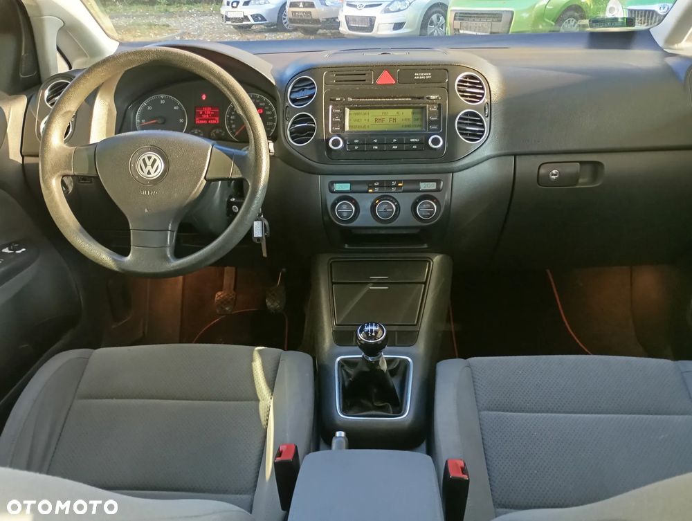 Volkswagen Golf Plus 1.9 TDI Comfortline - 37