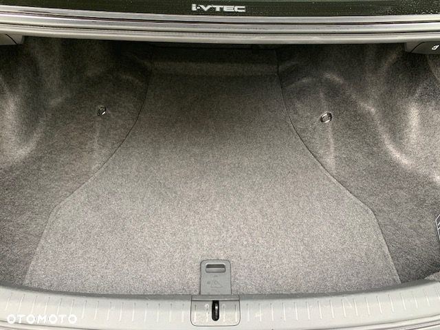 Honda Accord 2.0 Lifestyle - 12