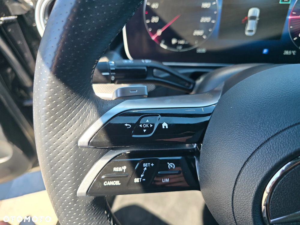 Mercedes-Benz Klasa C 220 d mHEV AMG - 39