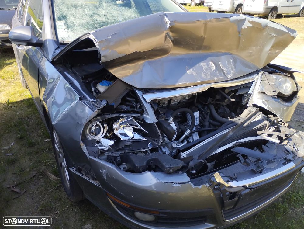 VW Passat 1.9 TDi Confortline - 9