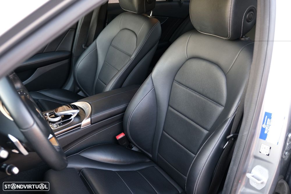 Mercedes-Benz C 300 h AMG Line - 12