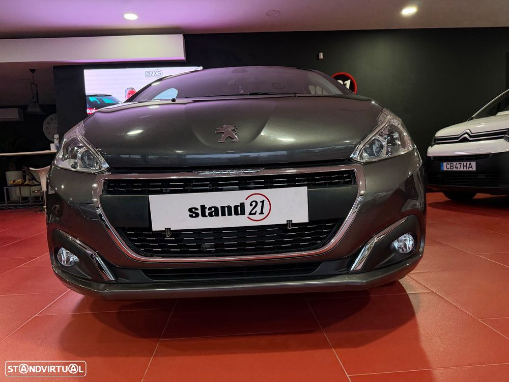 Peugeot 208 1.2 PureTech Signature - 9