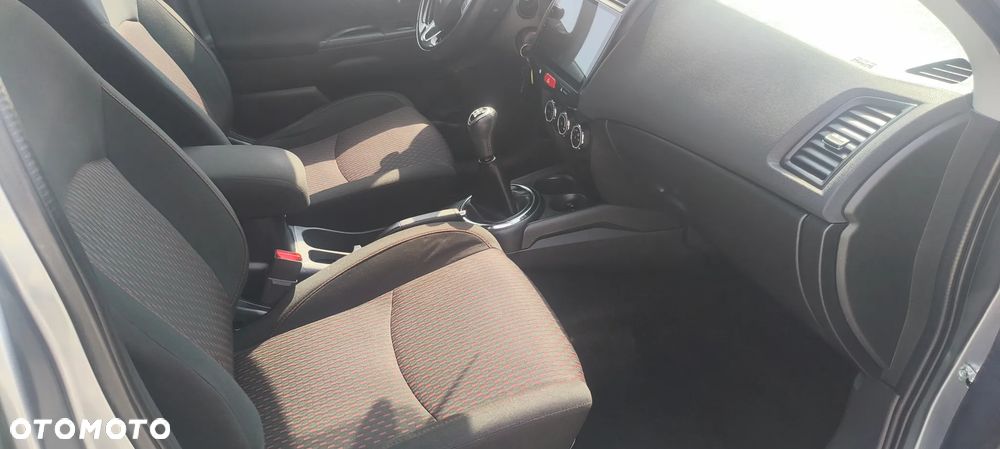 Mitsubishi ASX 1.6 2WD Intense - 31