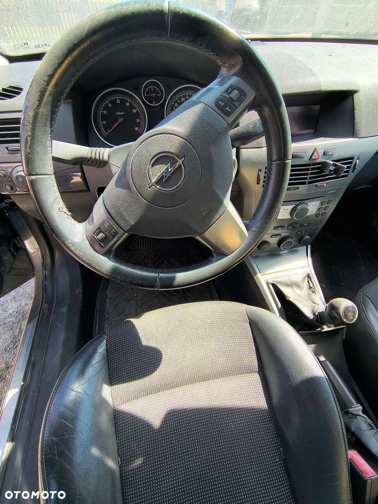 Opel Astra 1.8 Essentia - 7