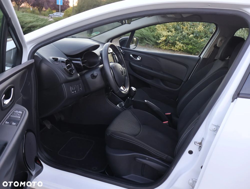 Renault Clio 0.9 TCe Business - 23