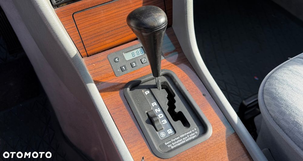 Mercedes-Benz W124 (1984-1993) - 29