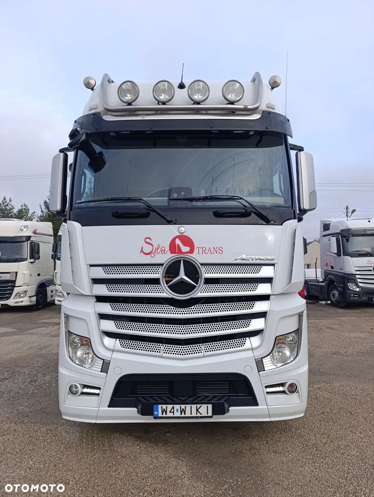 Mercedes-Benz Actros - 2