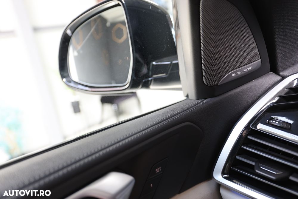 BMW X5 xDrive45e - 36