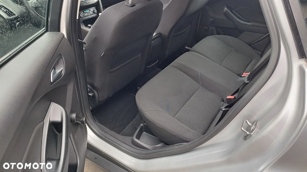 Ford Focus 1.6 TItanium - 16