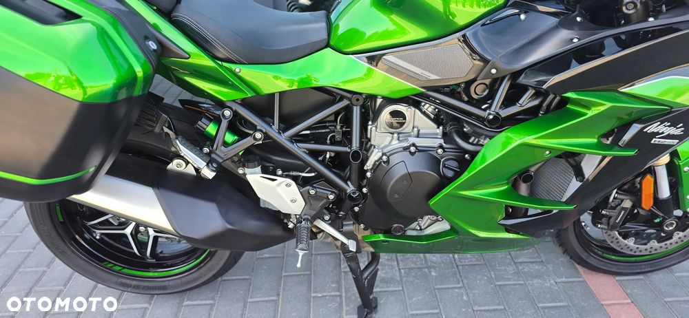 Kawasaki Ninja H2 SX - 12
