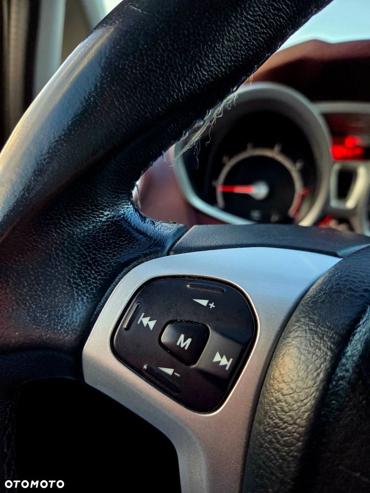 Ford Fiesta 1.25 Titanium - 32