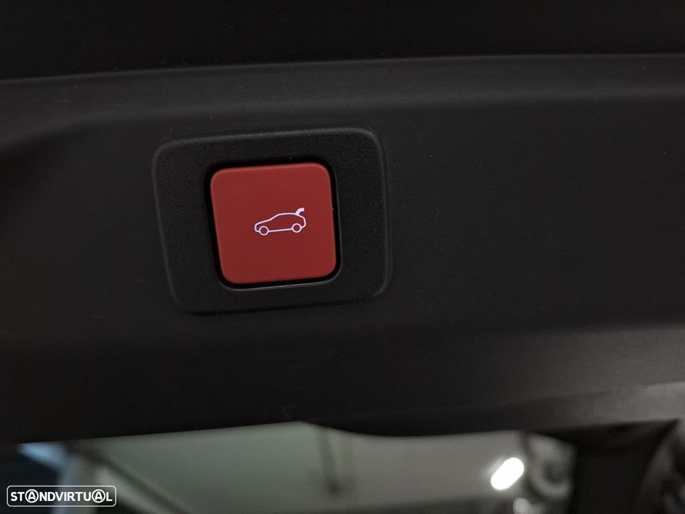 Peugeot E-3008 73 kWh GT - 28