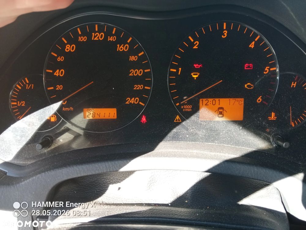 TOYOTA AVENSIS 2,0 D  na części - 11