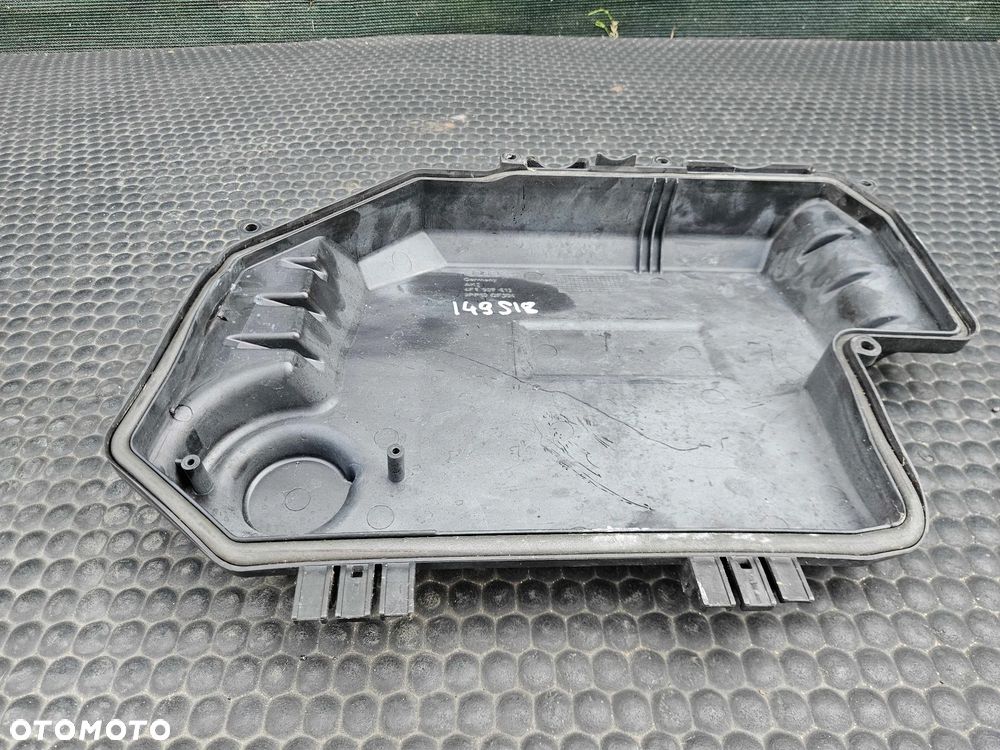 Obudowa Oslona Skrzynka Bezpiecznikow Pokrywa Uszczelka Komputer Sterownik Silnika Europa Audi A6 C6 - 18