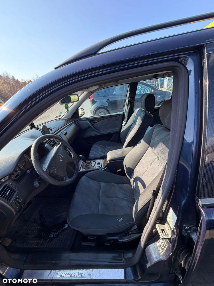 Mercedes-Benz Klasa E - 14