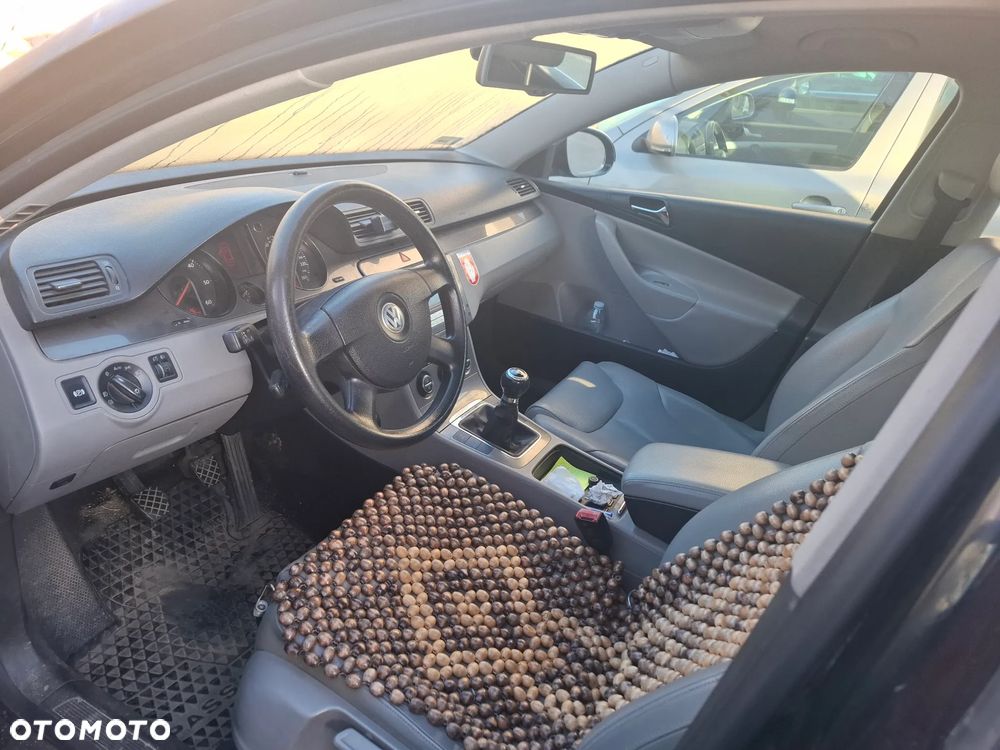 Volkswagen Passat 1.9 TDI Comfortline - 2