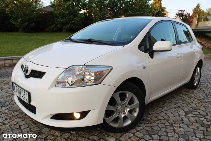 Toyota Auris 1.33 VVT-i Premium + - 40