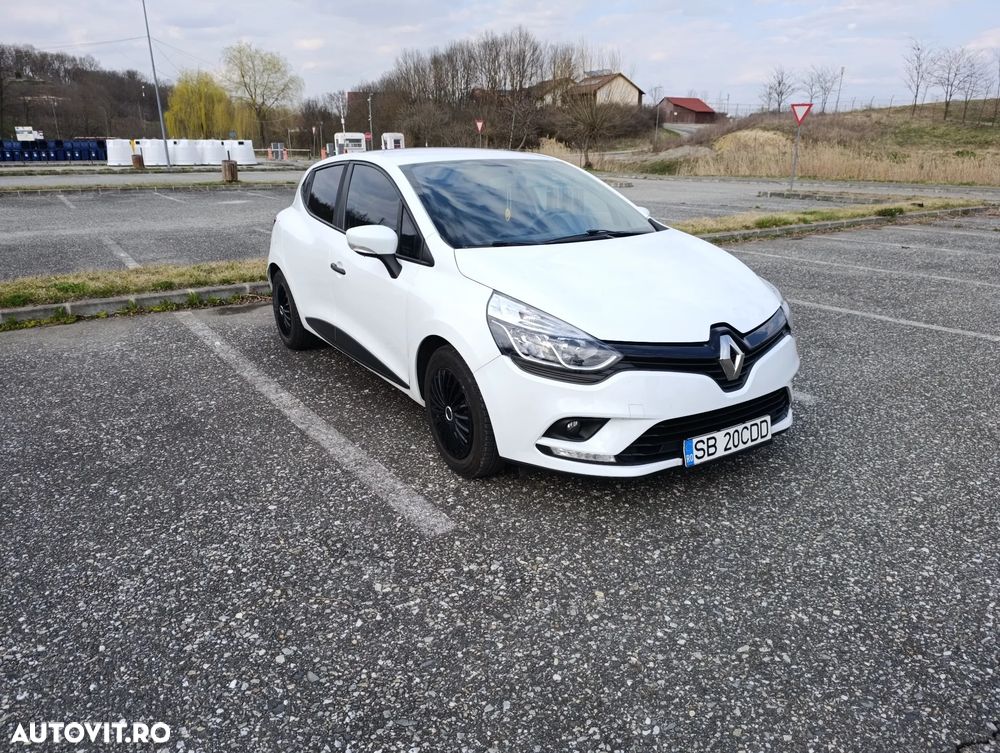Renault Clio 2017 photo 2