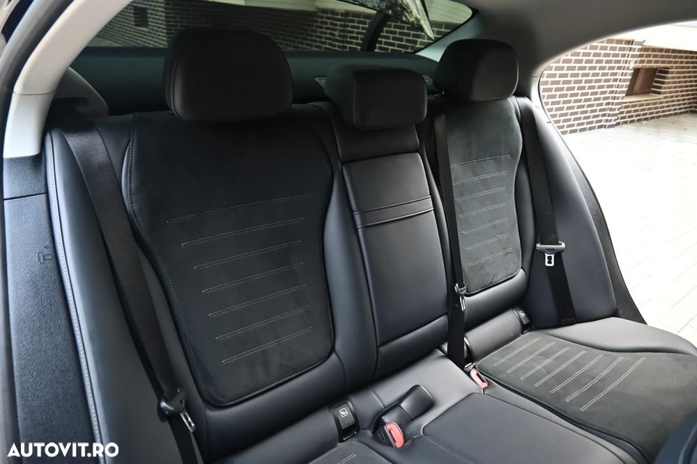Mercedes-Benz C 300 4MATIC 9G-TRONIC Edition AMG Line - 18