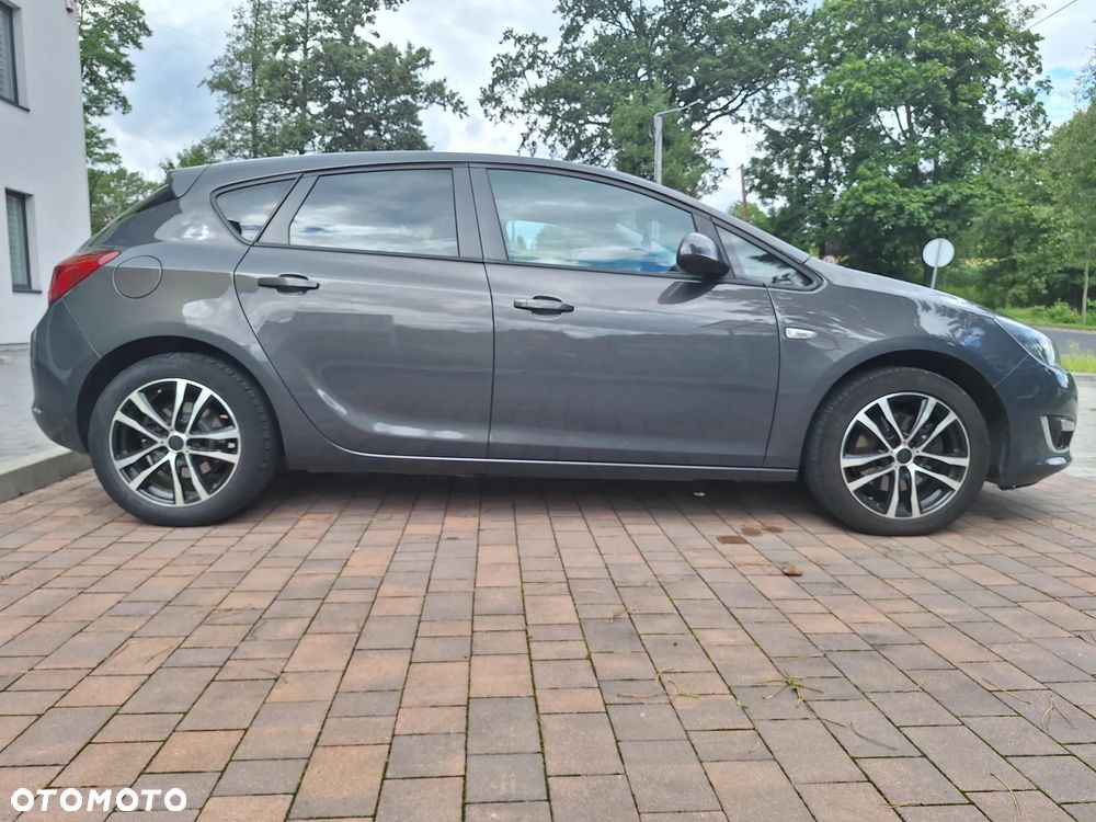 Opel Astra 1.7 CDTI Cosmo - 1