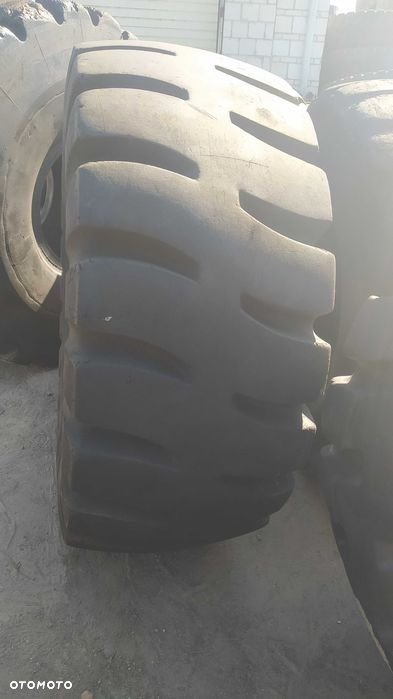 23,5 R25 Goodyear opona używana