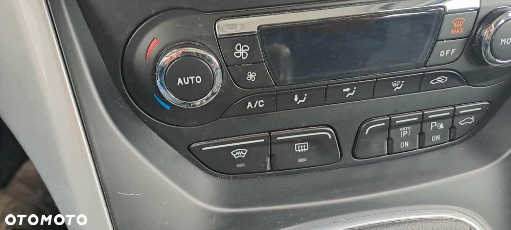 Ford C-MAX 1.6 Ti-VCT Titanium - 19