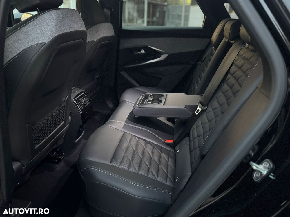 Peugeot 3008 1.2 MHEV 136 e-DCS6 GT - 12