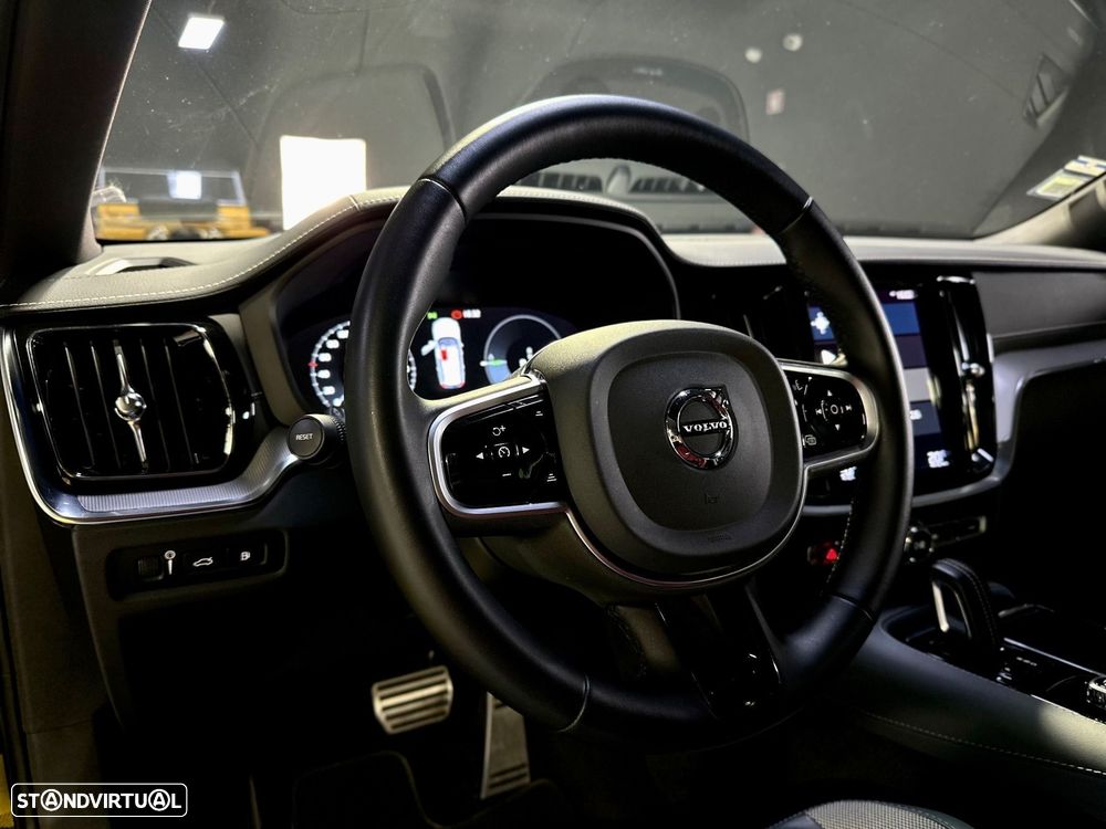 Volvo V60 2.0 T6 AWD TE R-Design - 42