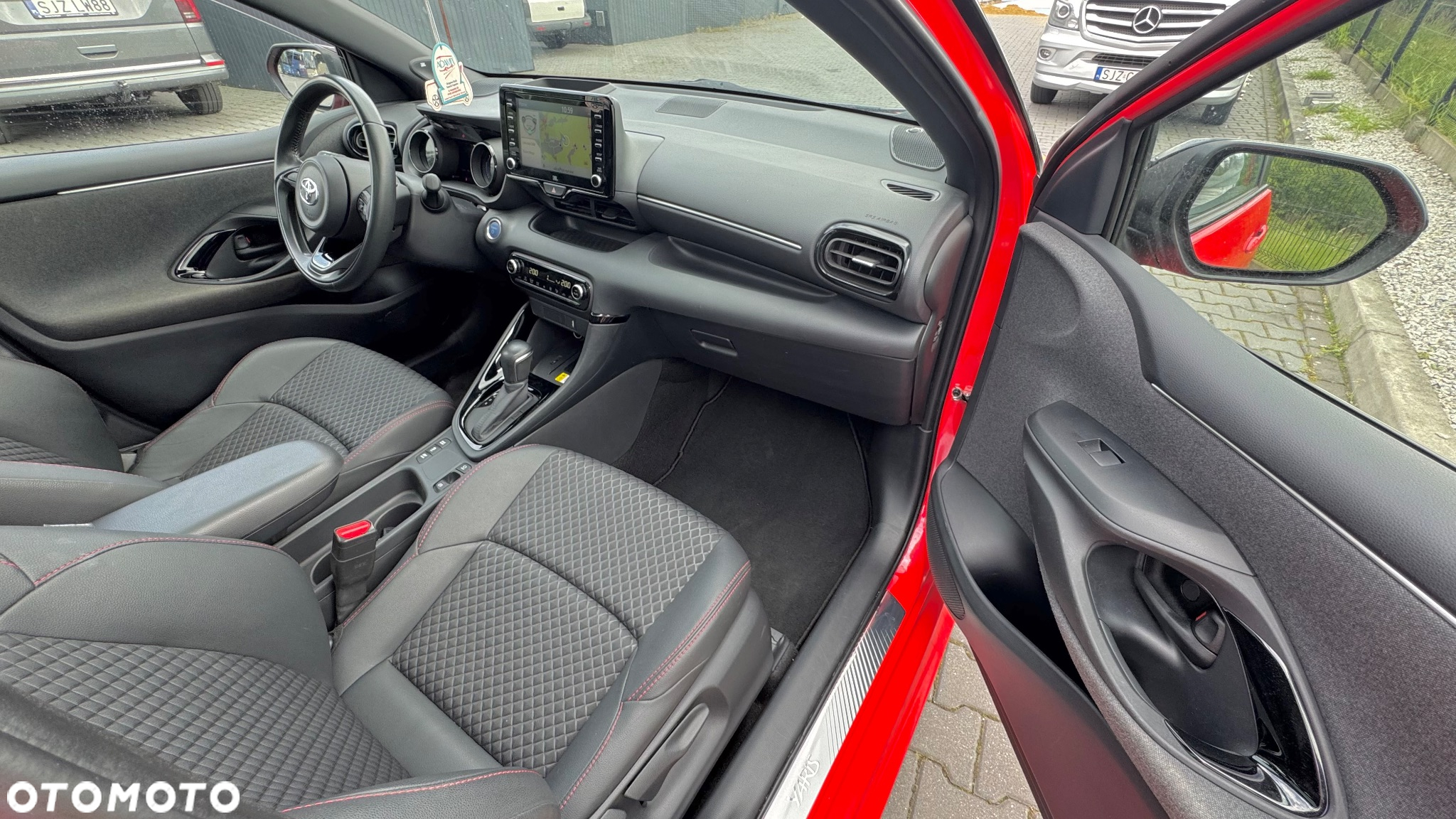 Toyota Yaris Hybrid 1.5 Executive - 10