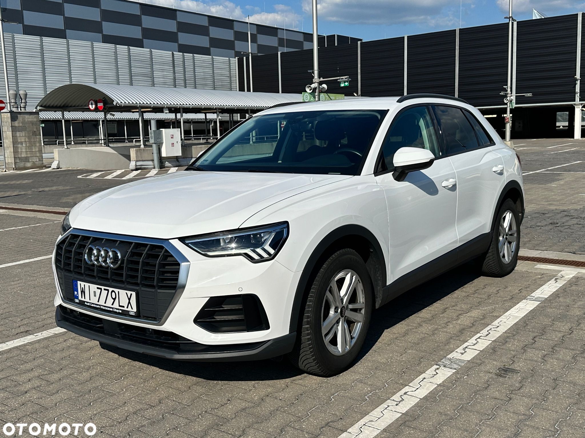 Audi Q3 35 TFSI S tronic - 1