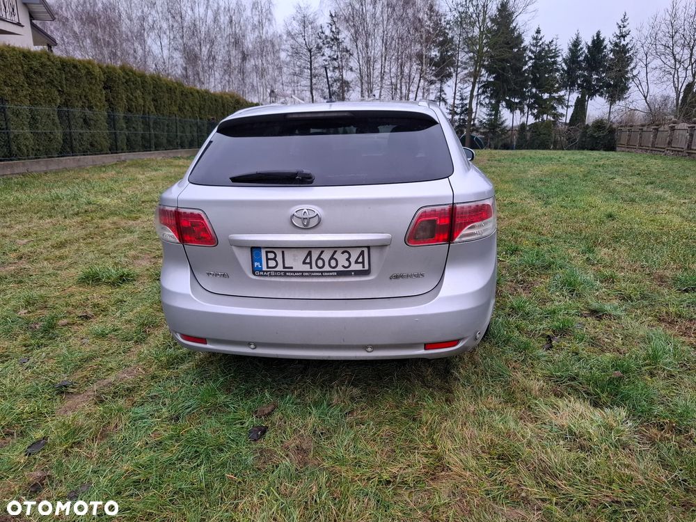 Toyota Avensis 2.0 Prestige EU5 MS - 4