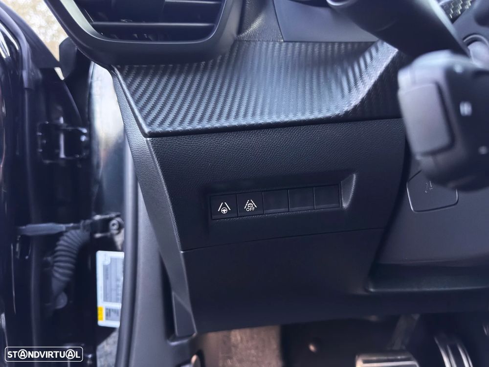 Peugeot 2008 1.2 PureTech GT Pack EAT8 - 17