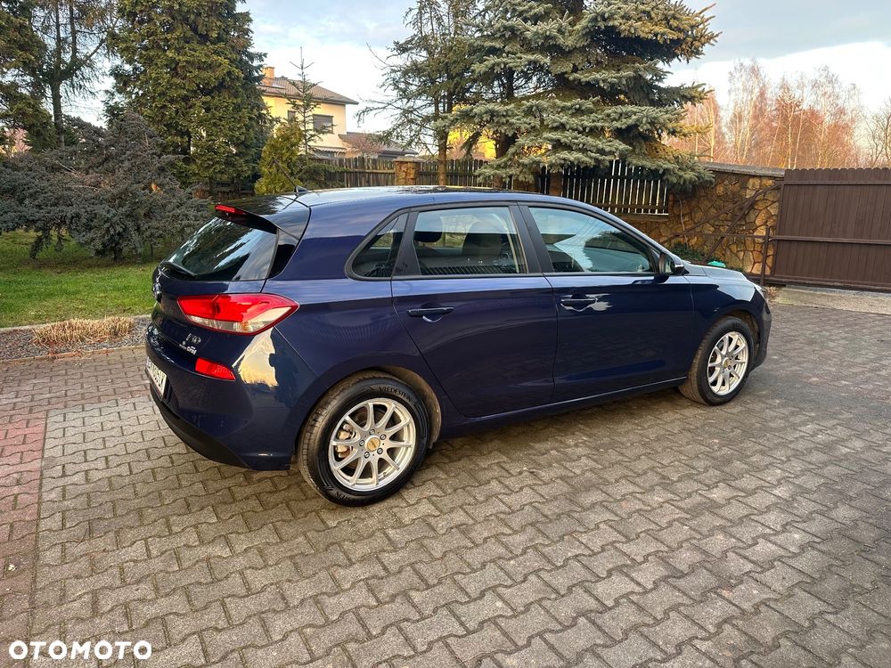 Hyundai i30 1.4 Passion Plus - 24