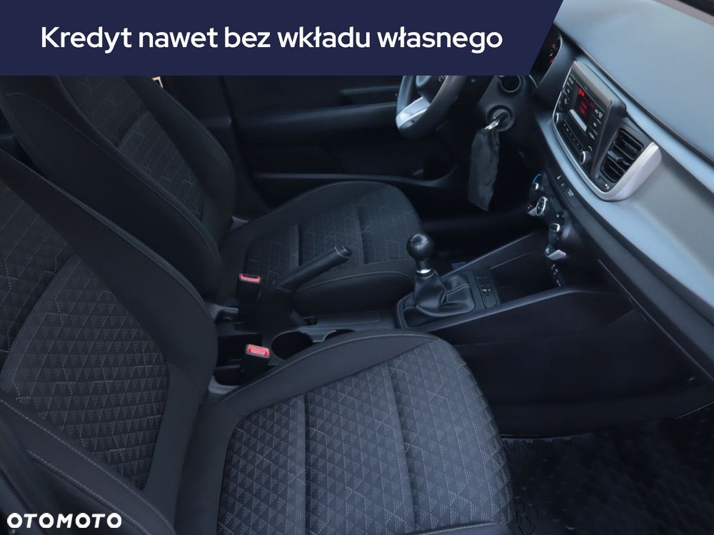 Kia Rio - 11