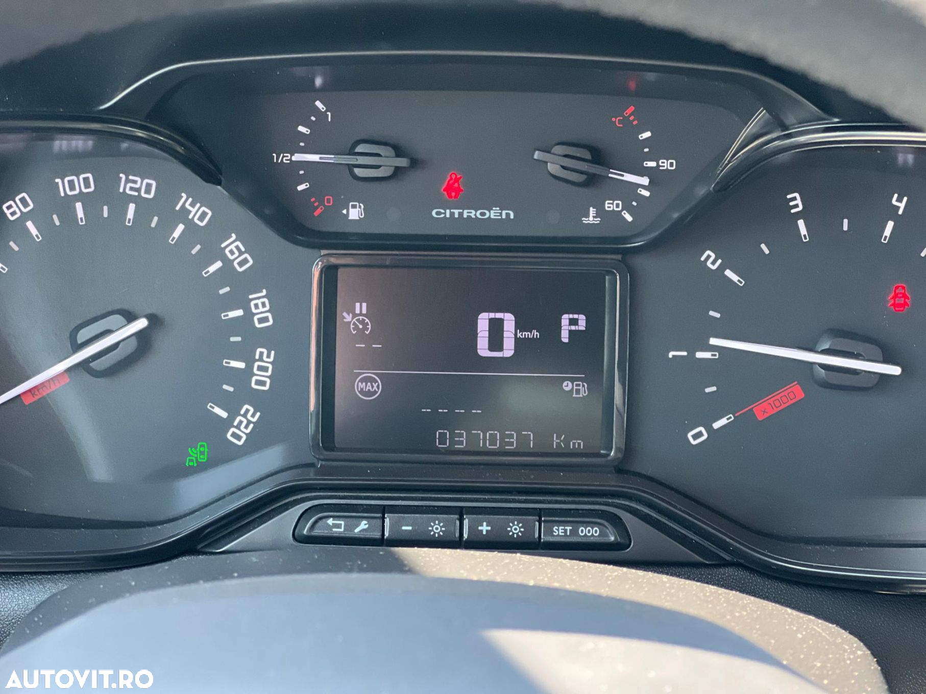 Citroën C3 1.2 PureTech S&S EAT Shine - 16