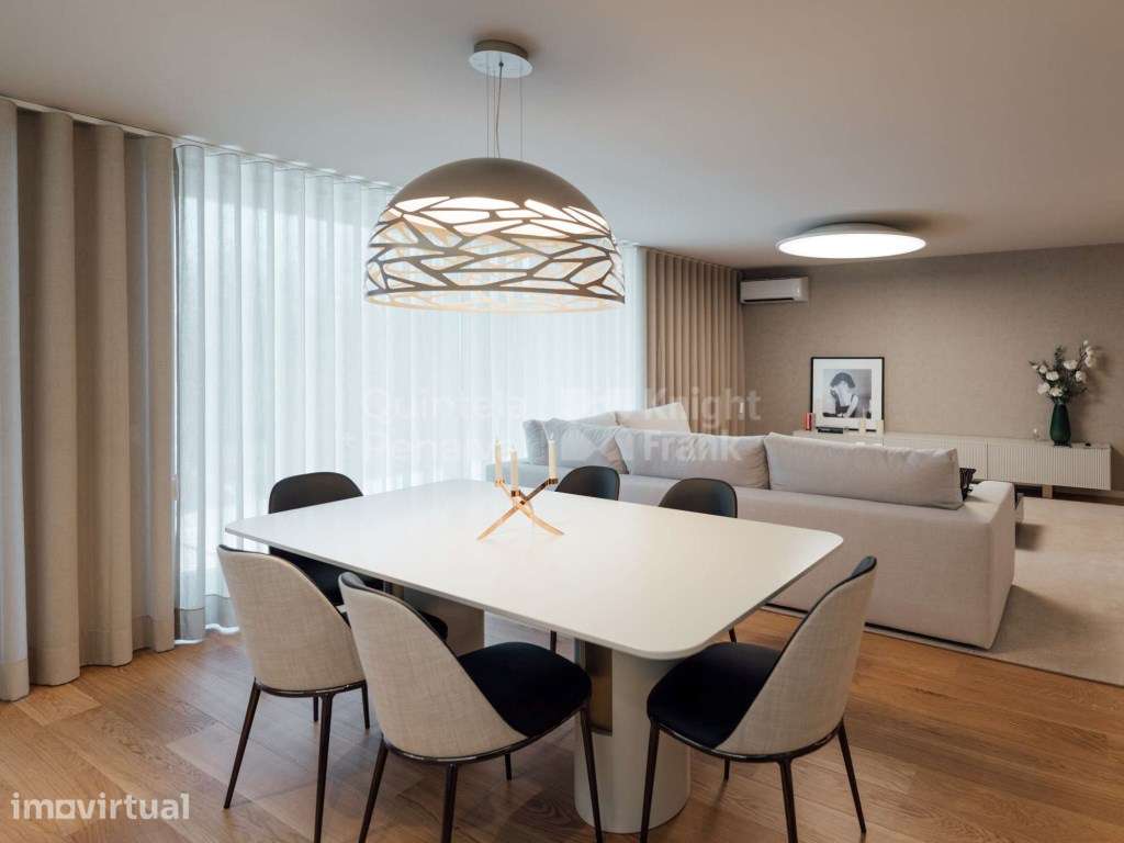 Apartamento T3 com varandas, nos Jardins d'Arrábida