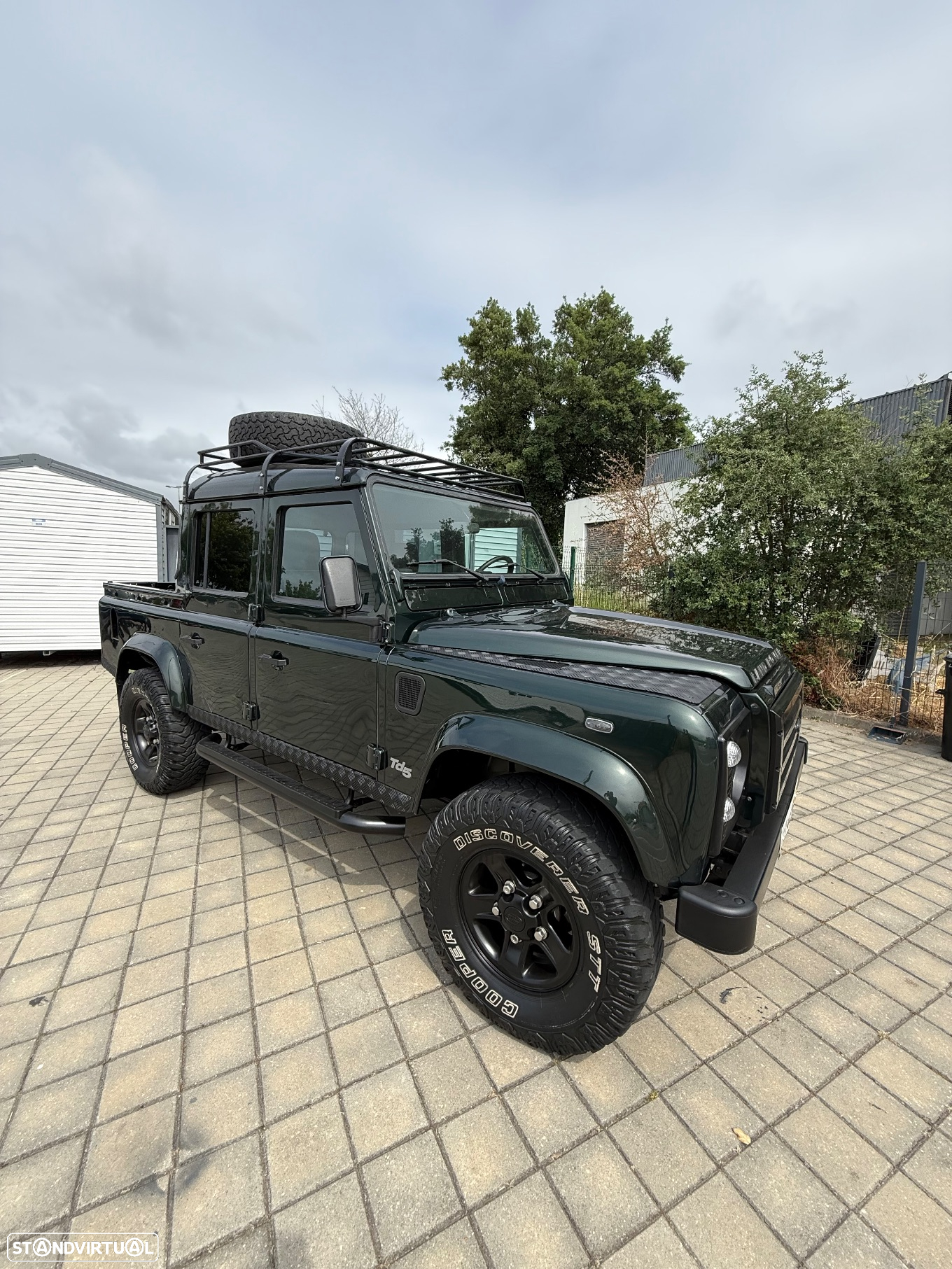Land Rover Defender 130 CD 2.5 Td5 S - 11