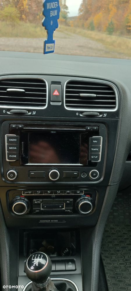 Volkswagen Golf 1.6 TDI DPF BlueMotion - 10