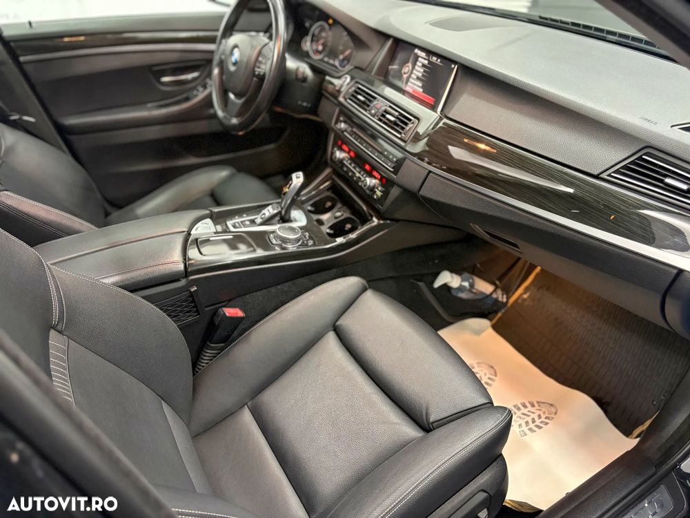 BMW Seria 5 525d xDrive Aut. Luxury Line - 23