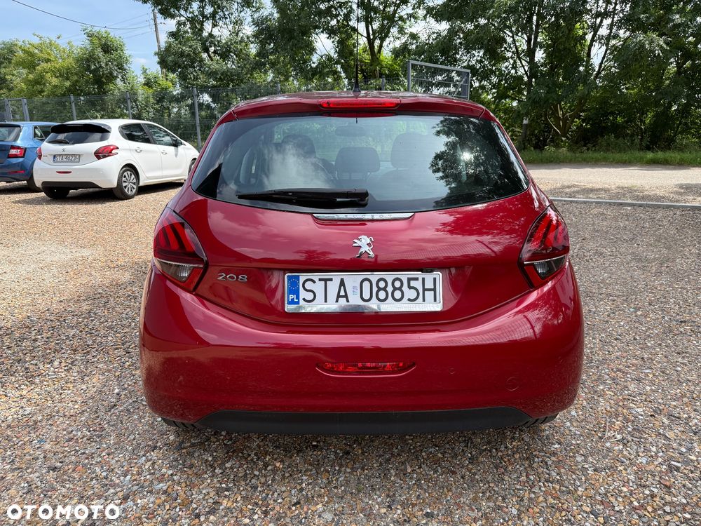 Peugeot 208 - 10