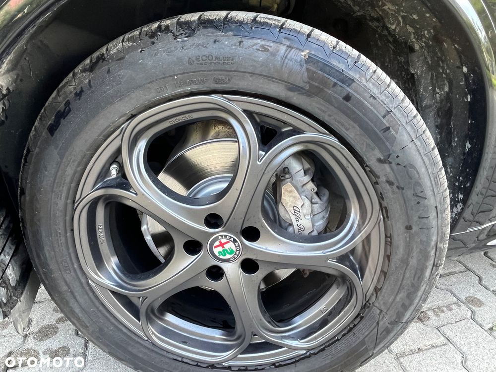 Alfa Romeo Stelvio 2.0 Turbo TI Q4 - 30
