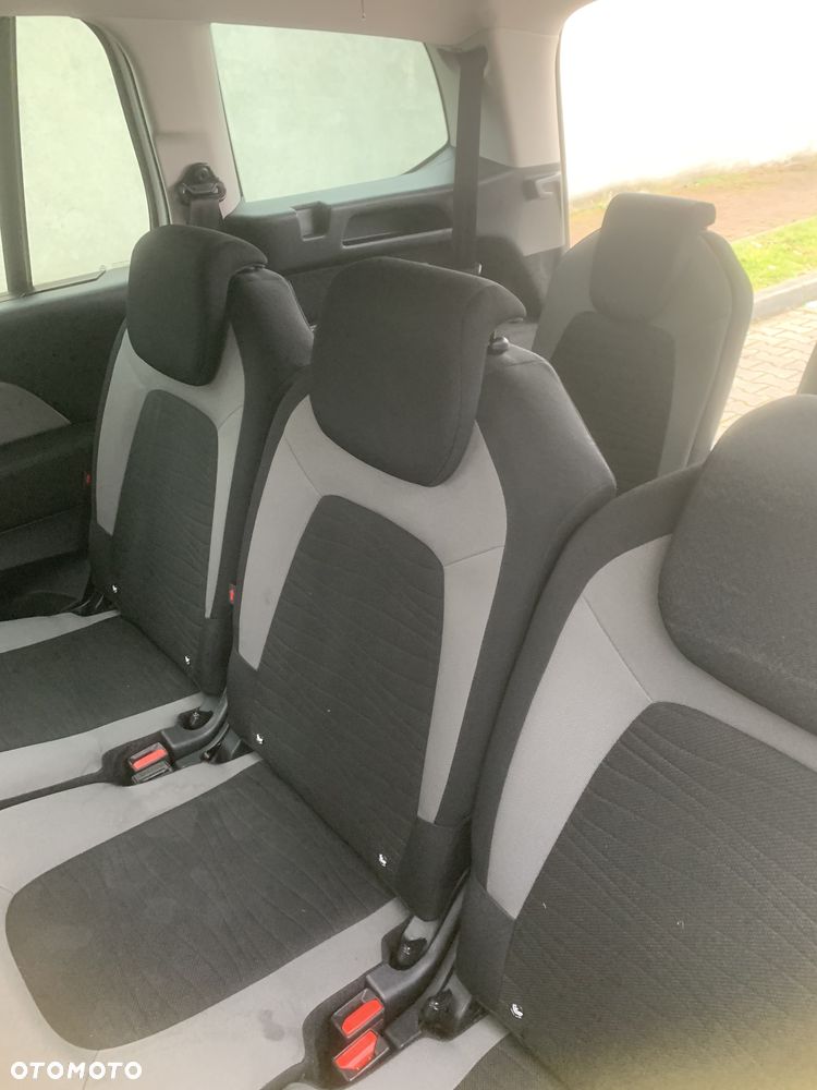 Citroën C4 Picasso - 8