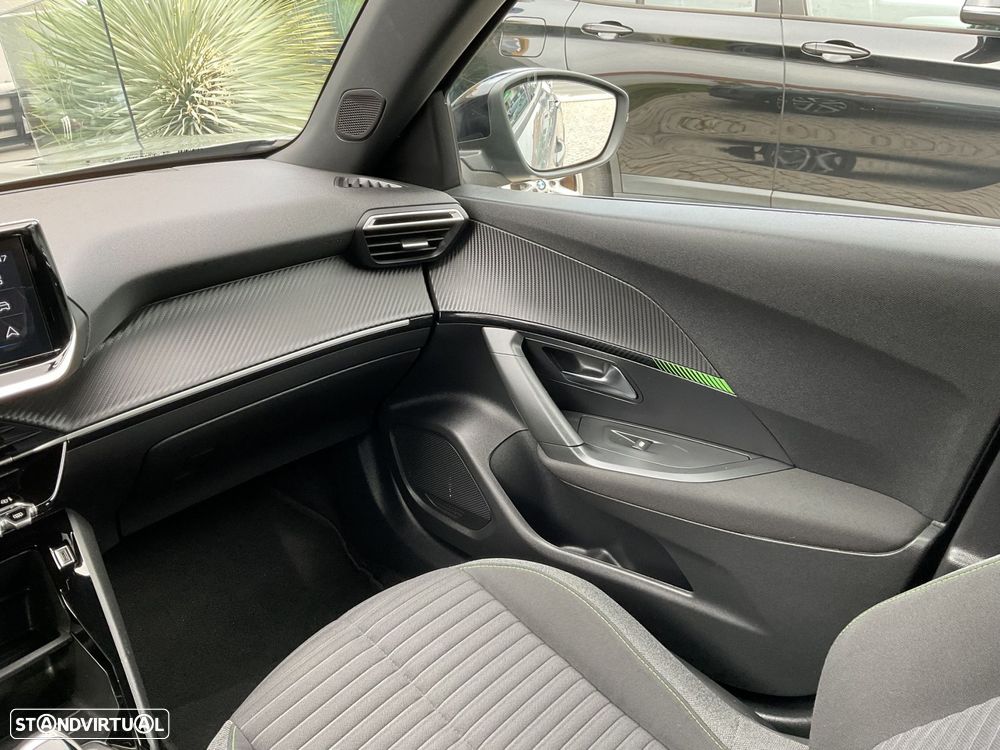 Peugeot 2008 1.2 PureTech Active Pack - 31
