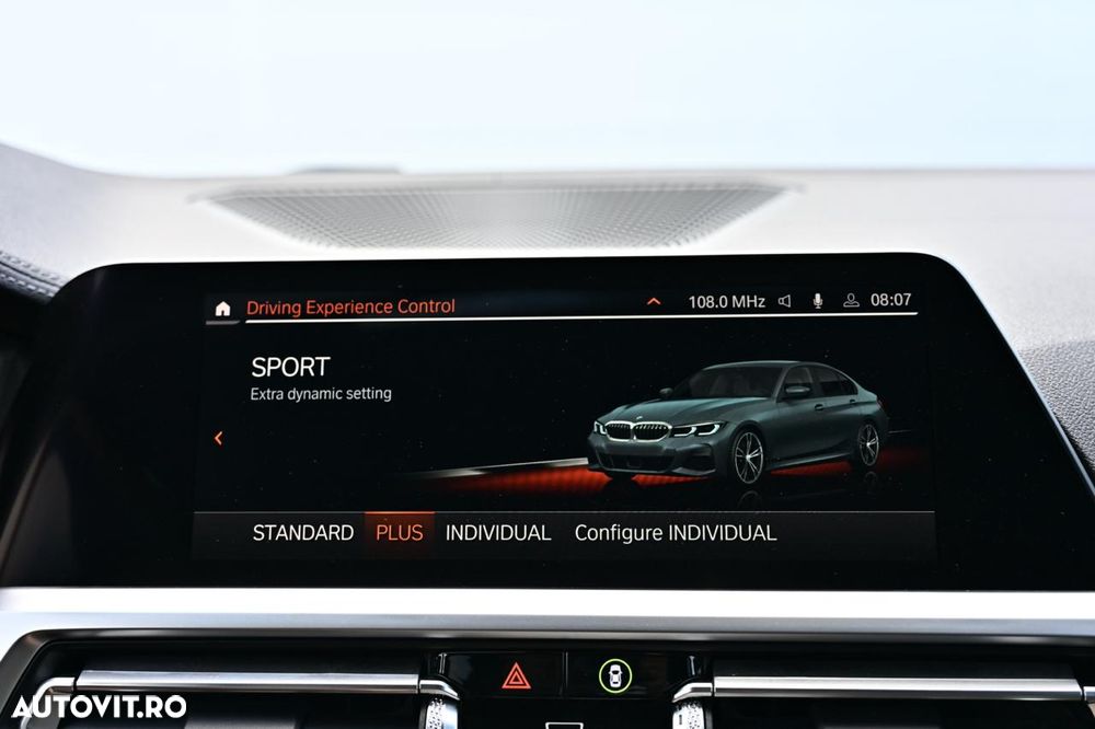 BMW Seria 3 330i xDrive Aut. M Sport - 36