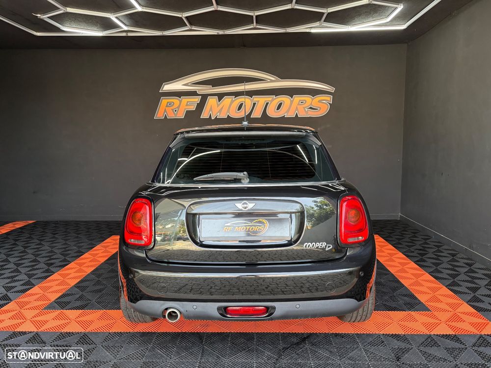 MINI 5 Portas Cooper D Aut. - 7