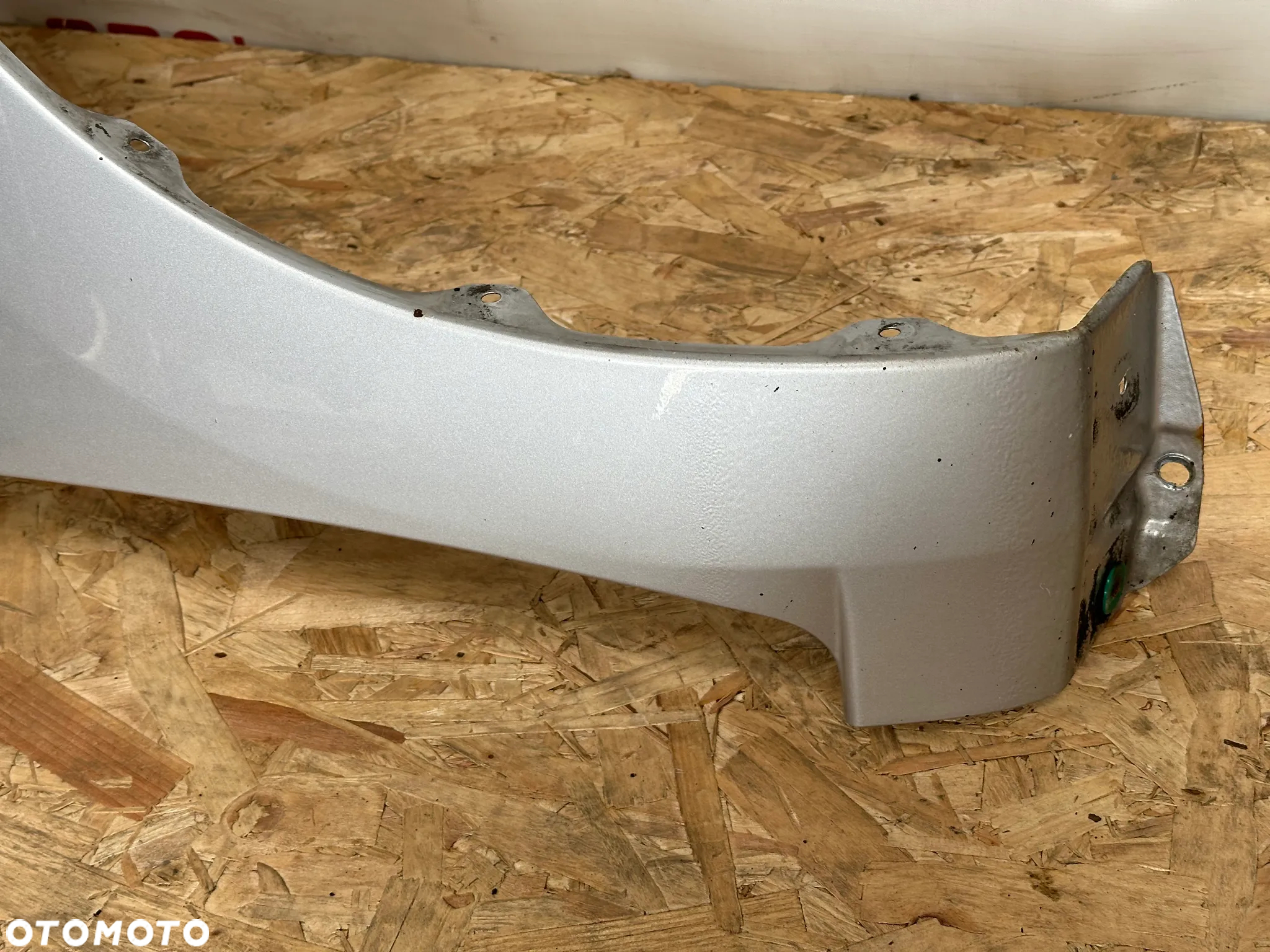 BŁOTNIK PRZEDNI PRAWY TOYOTA PRIUS II   1F7 - 4