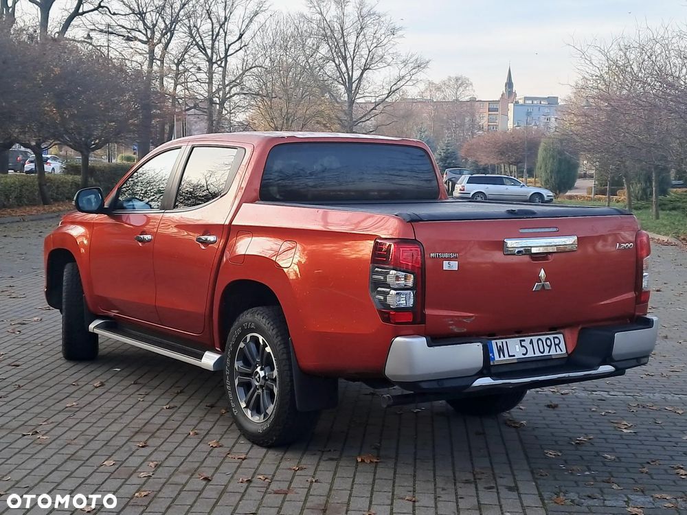 Mitsubishi L200 2.2 d DC Instyle Plus - 15