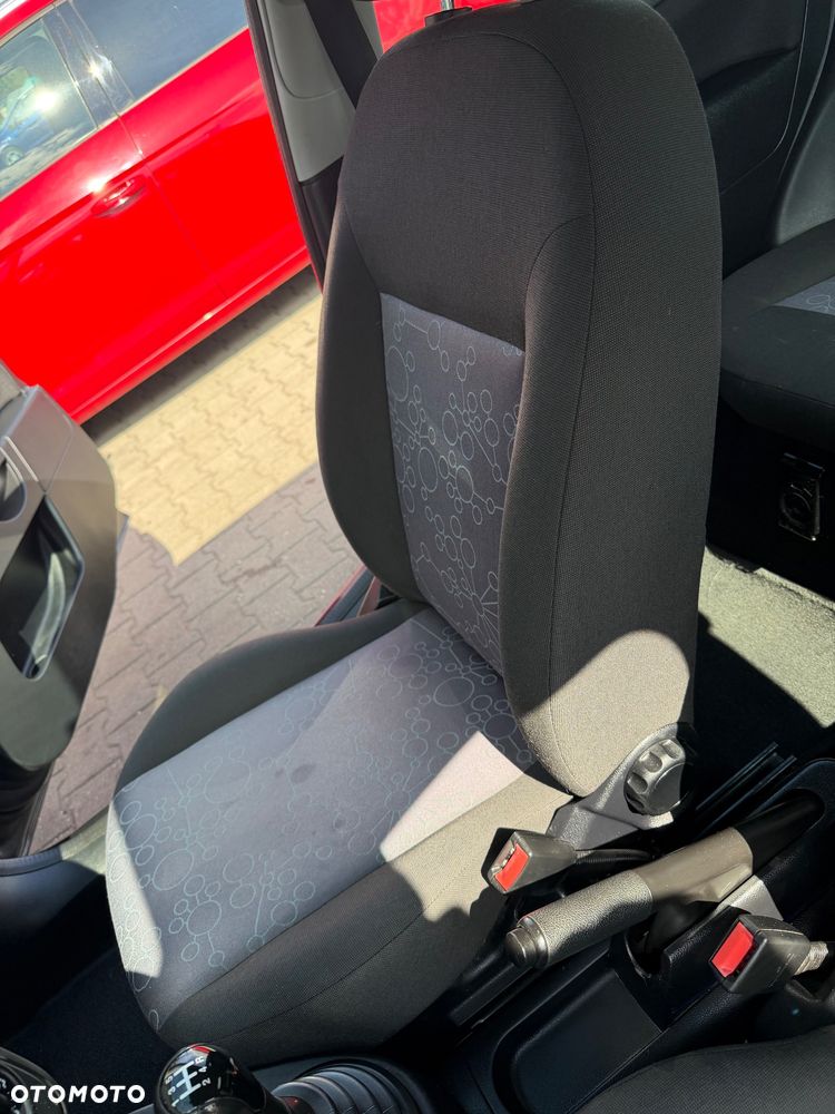 Ford Fiesta 1.3 - 18